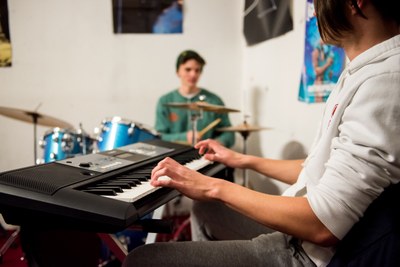 Séance de travail au club musique